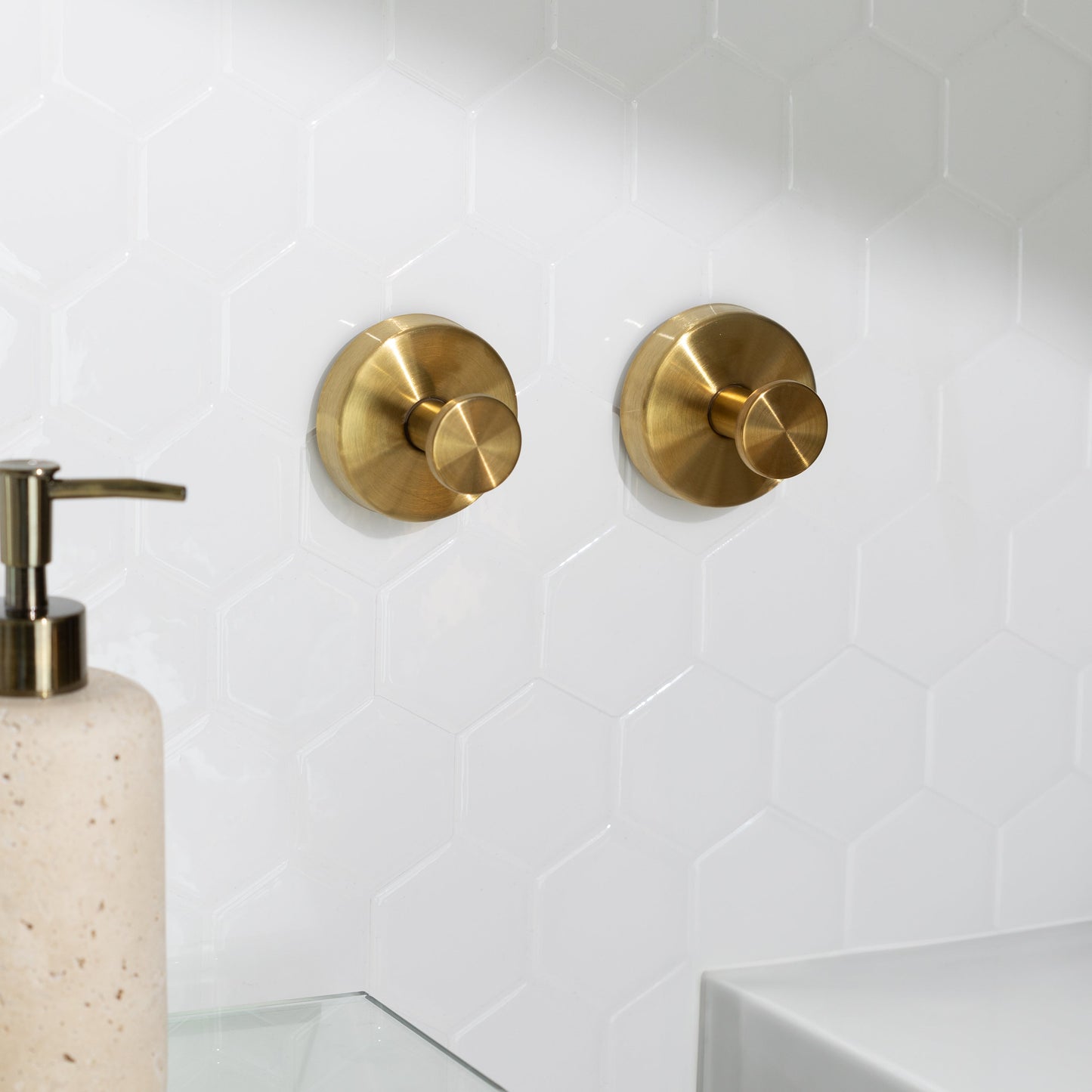 ScandicHook - Easy installation without drilling.