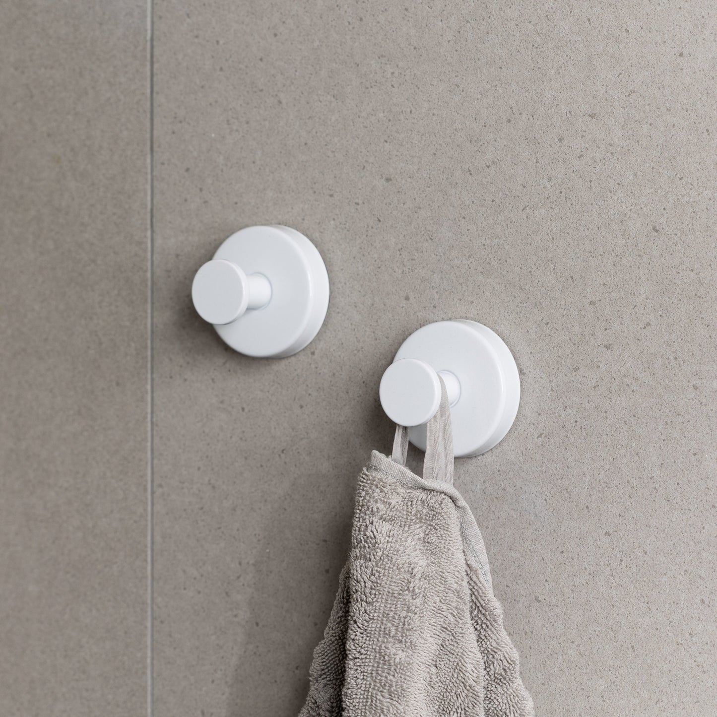 ScandicHook - Easy installation without drilling.